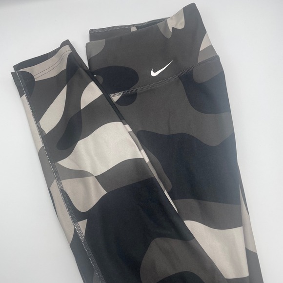 Nike Legend Dri-FIT Camo Leggings Women's Medium Gray‎ Black White - Picture 1 of 4